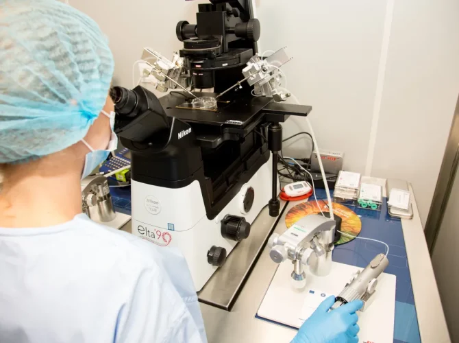 Testarea genetică a embrionilor (PGT) – ce este și când este recomandată?